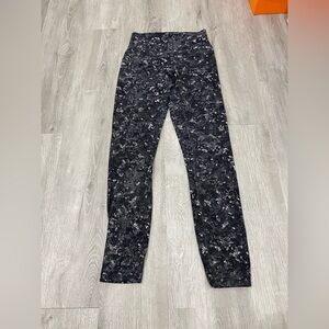 Lululemon Size 4 Leggings